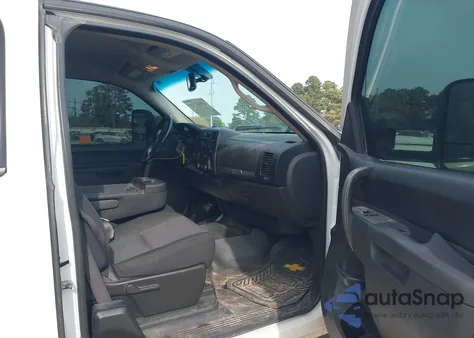 2010 Chevrolet Silverado 1500 Lt z USA, uszkodzony, nr VIN 1GCSKSE38AZ216595